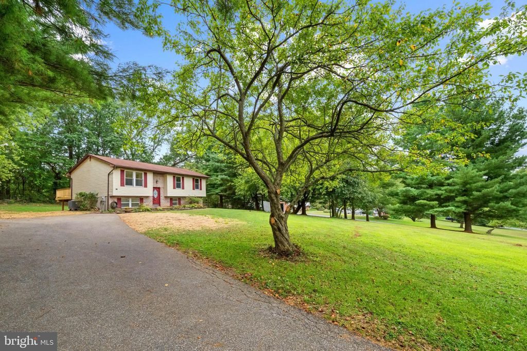 613 BARNES AVE, Westminster, MD 21157