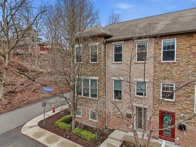 419 Wyola STREET, Mt Washington, PA 15211