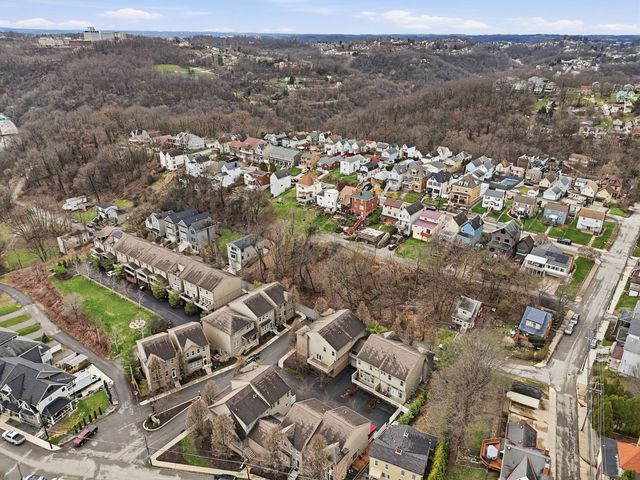 419 Wyola STREET, Mt Washington, PA 15211