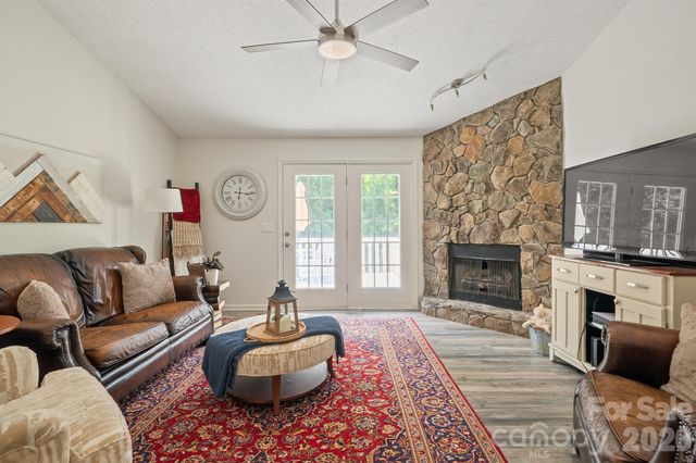 1133 Finger Bridge Road, Hickory, NC 28602