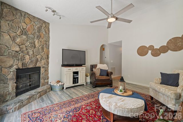 1133 Finger Bridge Road, Hickory, NC 28602