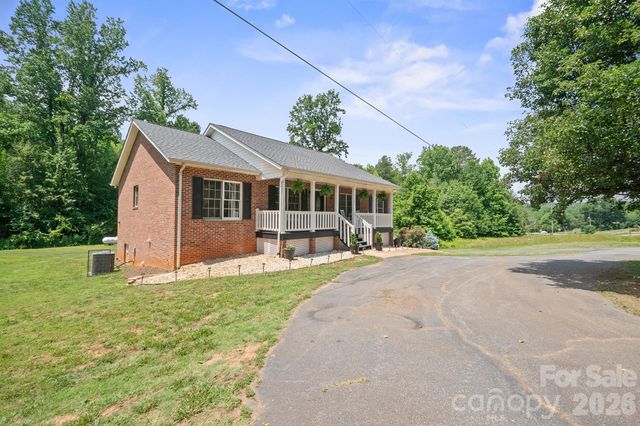 1133 Finger Bridge Road, Hickory, NC 28602