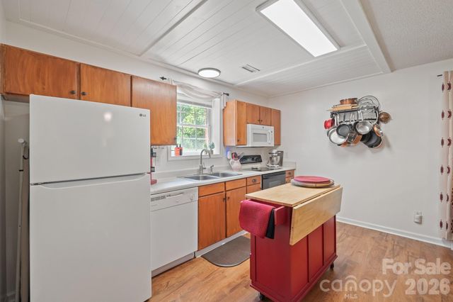 1133 Finger Bridge Road, Hickory, NC 28602