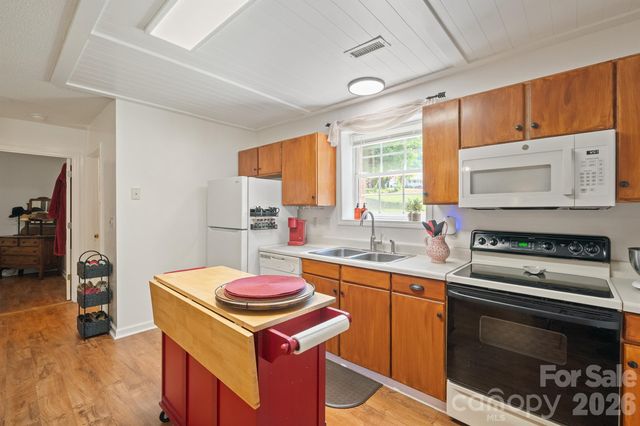 1133 Finger Bridge Road, Hickory, NC 28602