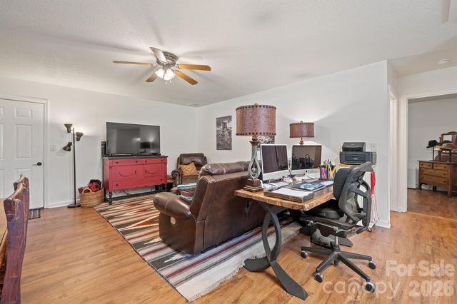 1133 Finger Bridge Road, Hickory, NC 28602