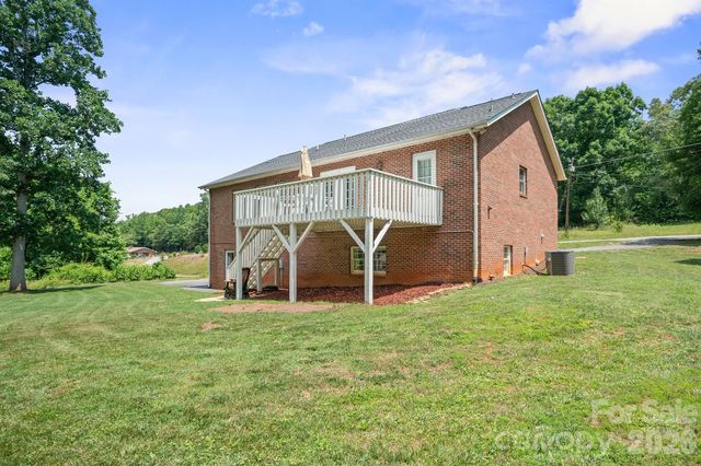 1133 Finger Bridge Road, Hickory, NC 28602