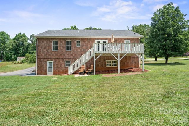 1133 Finger Bridge Road, Hickory, NC 28602