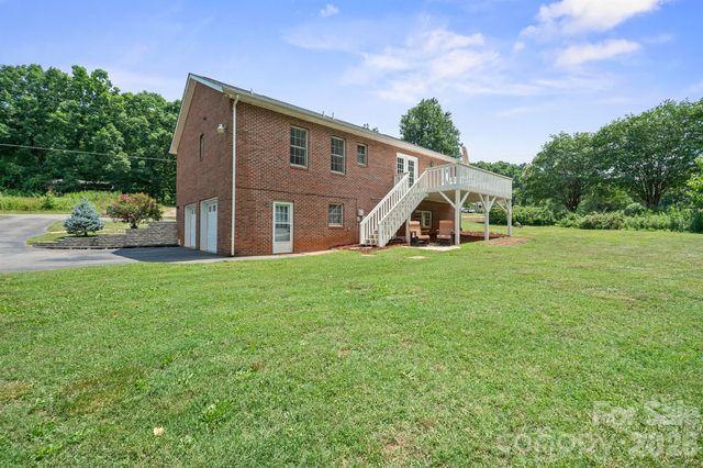 1133 Finger Bridge Road, Hickory, NC 28602