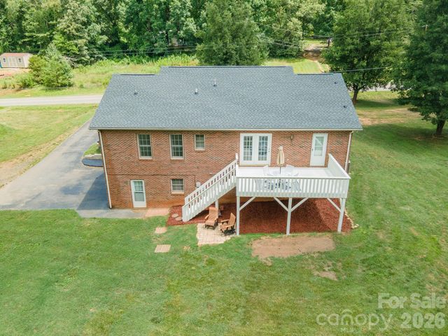 1133 Finger Bridge Road, Hickory, NC 28602