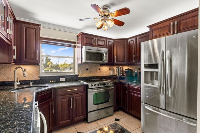 3580 S Ocean Boulevard 2a, South Palm Beach, FL 33480