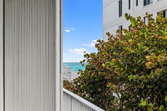 3580 S Ocean Boulevard 2a, South Palm Beach, FL 33480