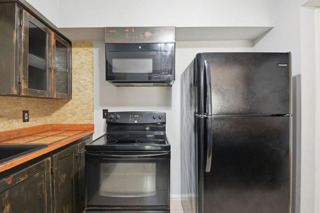 2100 Tanglewilde Street 576, Houston, TX 77063