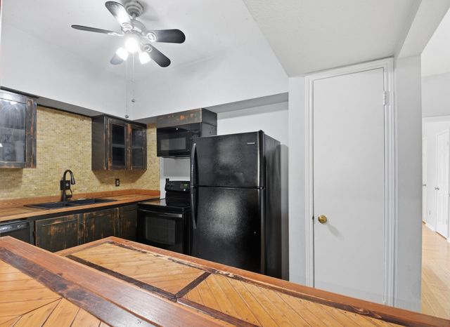 2100 Tanglewilde Street 576, Houston, TX 77063