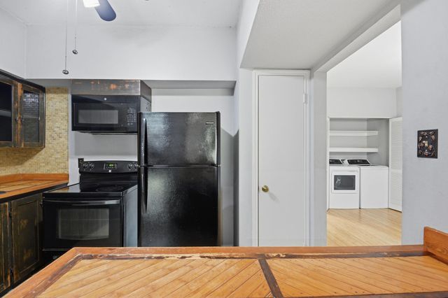 2100 Tanglewilde Street 576, Houston, TX 77063