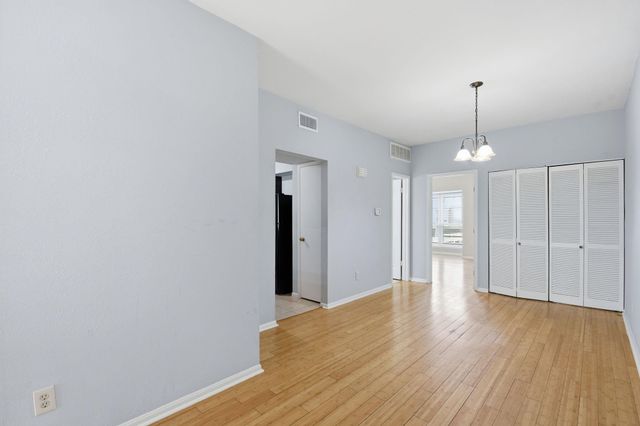 2100 Tanglewilde Street 576, Houston, TX 77063