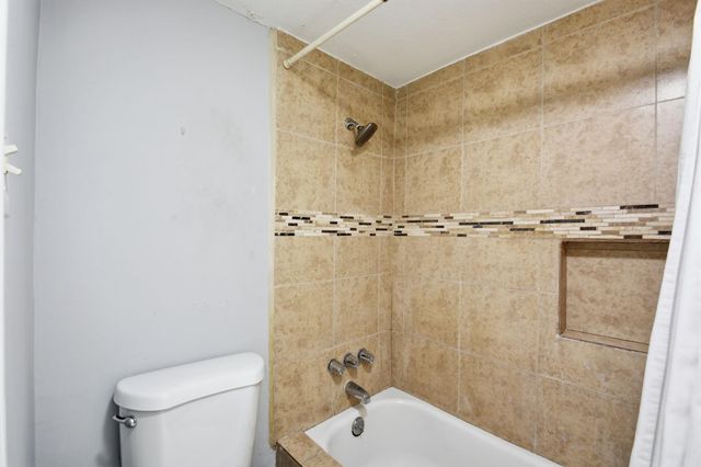 2100 Tanglewilde Street 576, Houston, TX 77063