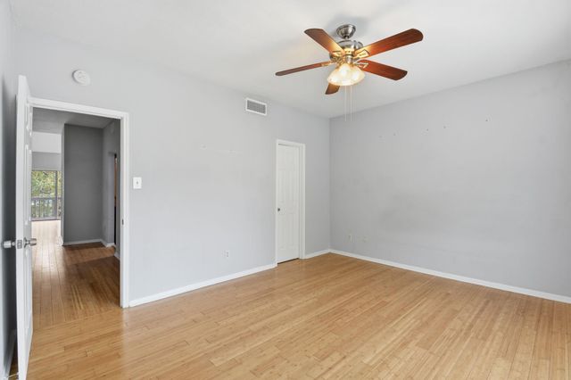 2100 Tanglewilde Street 576, Houston, TX 77063