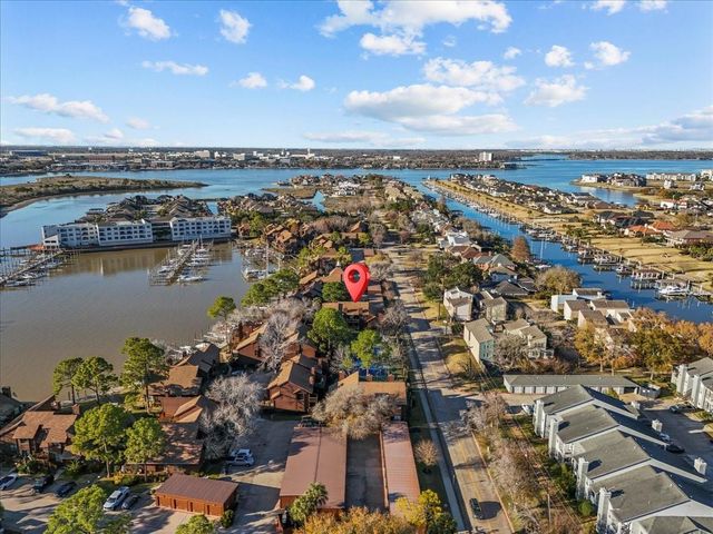 671 Davis Road, League City, TX 77573