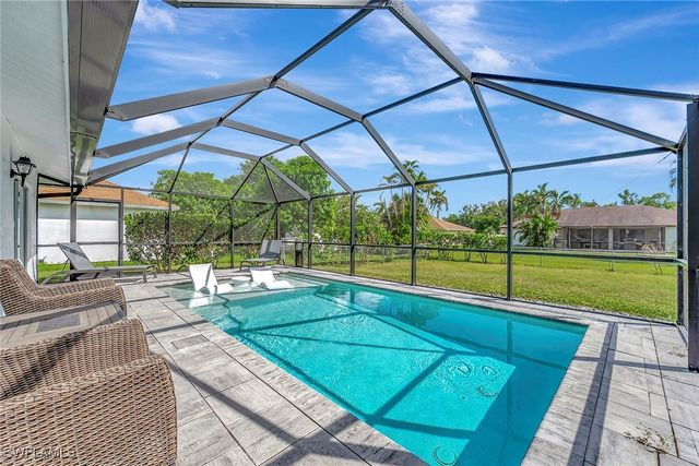 3687 Maran LN, Bonita Springs, FL 34134