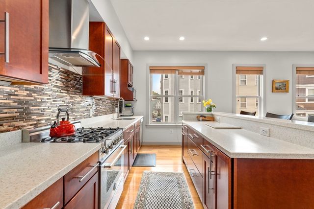 45 Vinton St 1, Boston, MA 02127