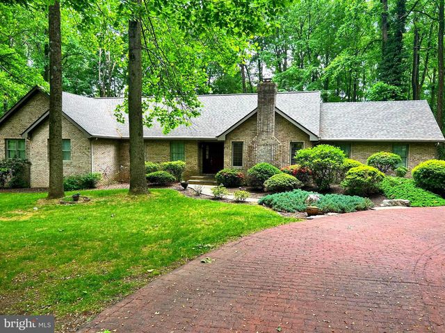 36 CRESTVIEW DR, Fleetwood, PA 19522