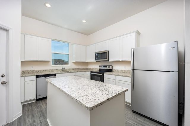 672 POPPY LANE, Dundee, FL 33838