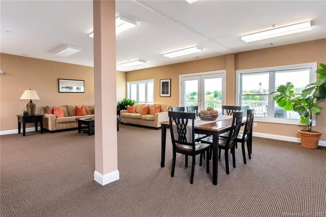 4 Daskams Lane 326, Norwalk, CT 06851