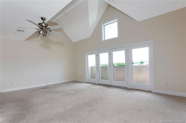 4 Daskams Lane 326, Norwalk, CT 06851