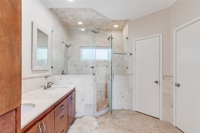 5606 Sedgefield DR, Austin, TX 78746
