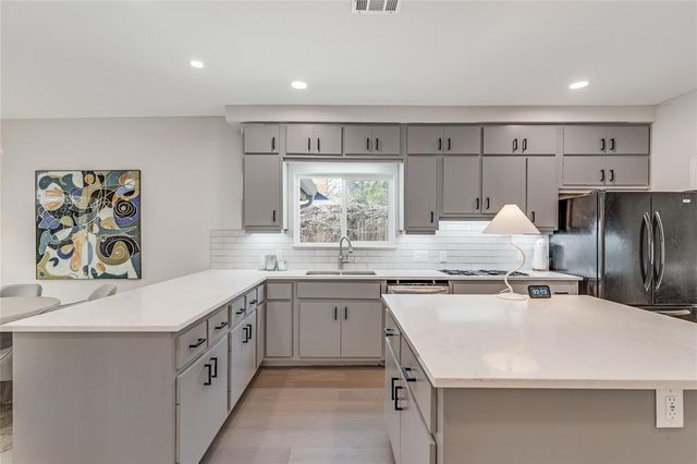 5606 Sedgefield DR, Austin, TX 78746