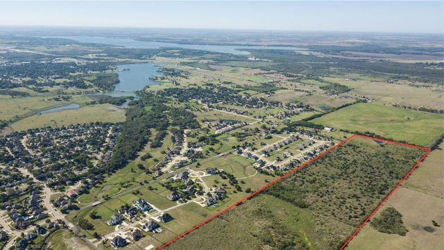 000 Sleepy Hollow Road, Ennis, TX 75119