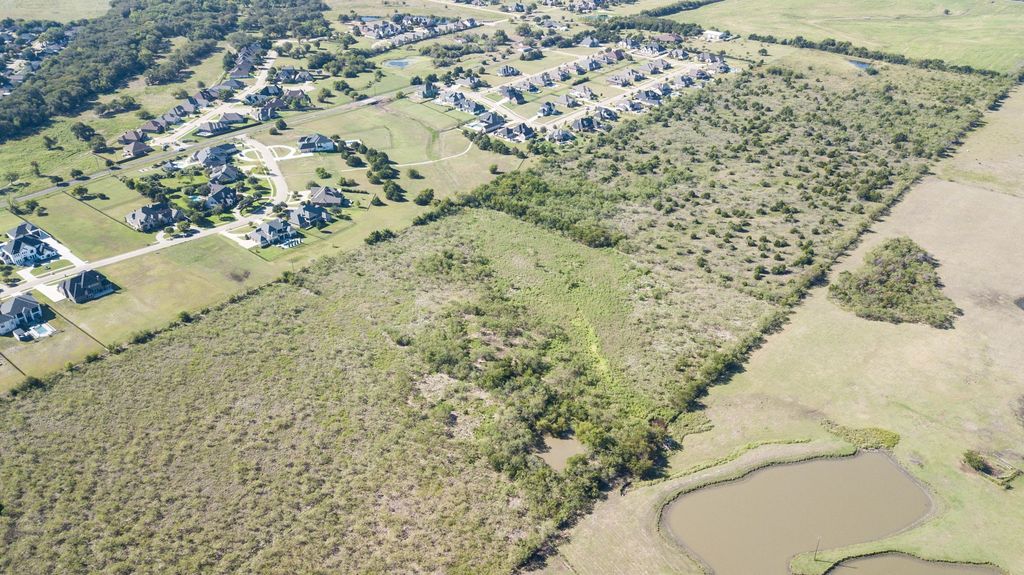 000 Sleepy Hollow Road, Ennis, TX 75119