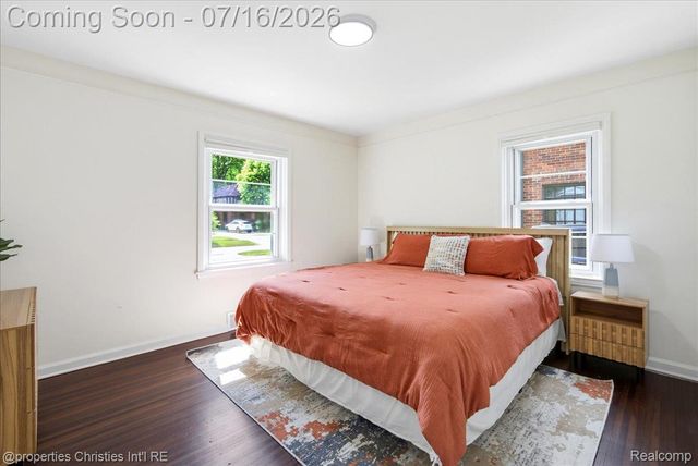 26642 York Road, Huntington Woods, MI 48070