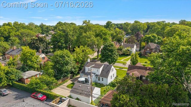 26642 York Road, Huntington Woods, MI 48070