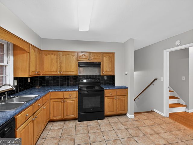 4902 Pine Hill Court E, Stone Mountain, GA 30088