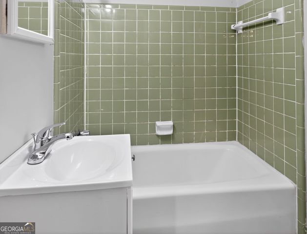 4902 Pine Hill Court E, Stone Mountain, GA 30088