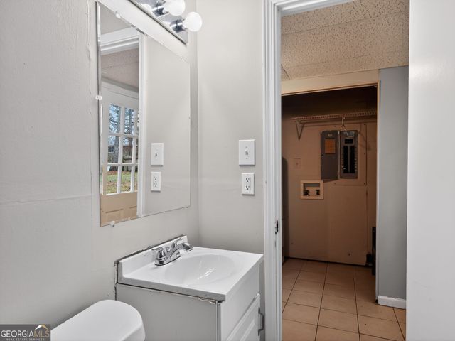 4902 Pine Hill Court E, Stone Mountain, GA 30088