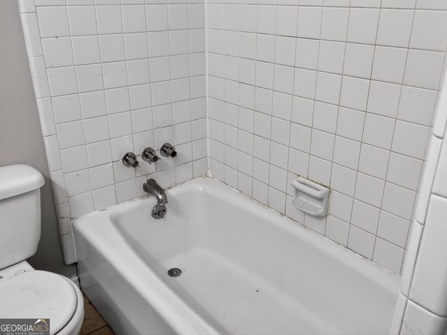 4902 Pine Hill Court E, Stone Mountain, GA 30088