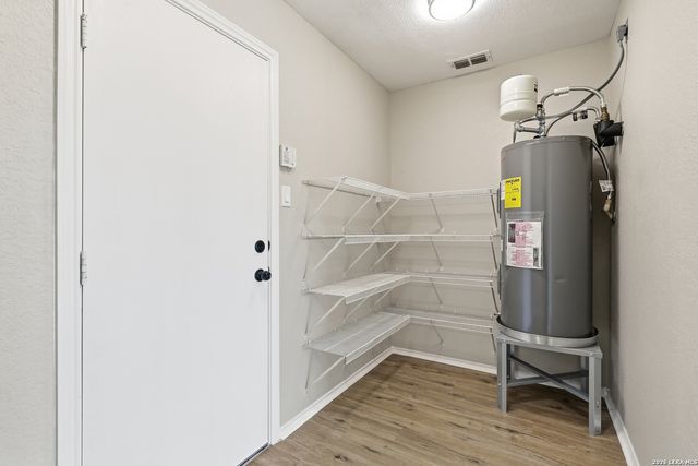 735 Inks Farm, San Antonio, TX 78228