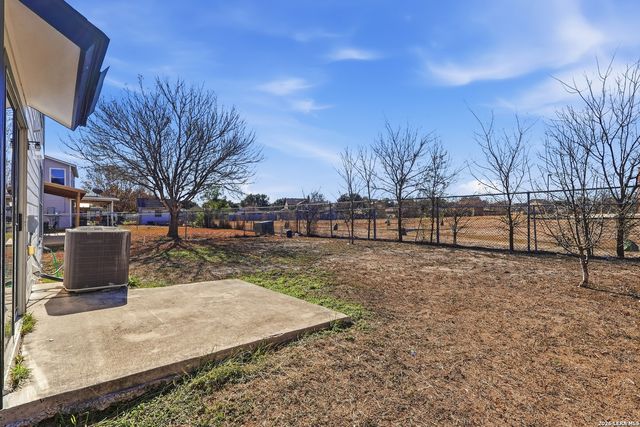 735 Inks Farm, San Antonio, TX 78228