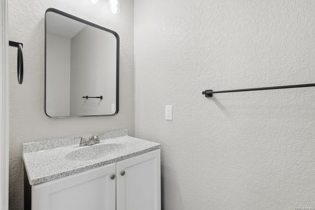 735 Inks Farm, San Antonio, TX 78228