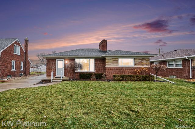 22825 Rosedale Street, St. Clair Shores, MI 48080