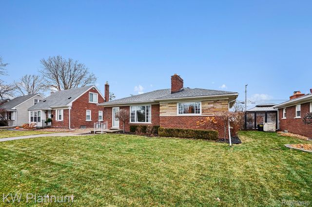 22825 Rosedale Street, St. Clair Shores, MI 48080