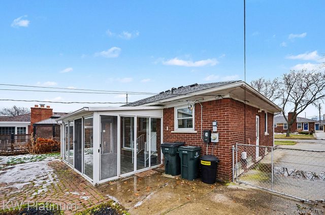 22825 Rosedale Street, St. Clair Shores, MI 48080