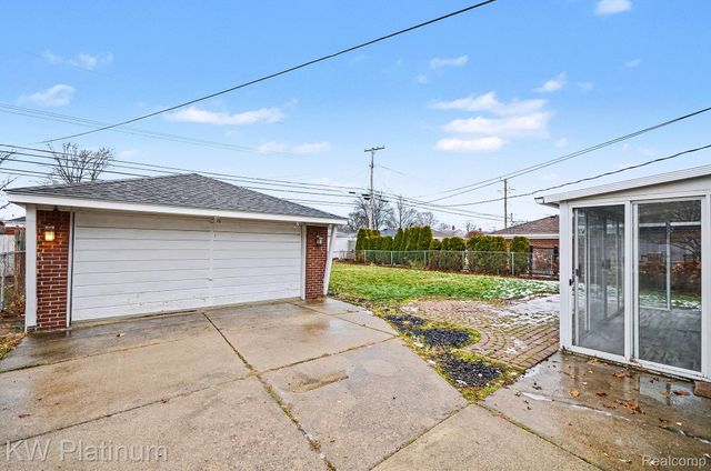 22825 Rosedale Street, St. Clair Shores, MI 48080