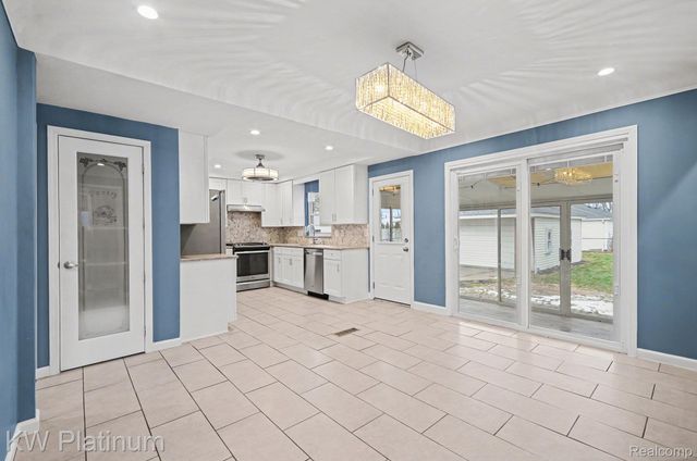 22825 Rosedale Street, St. Clair Shores, MI 48080