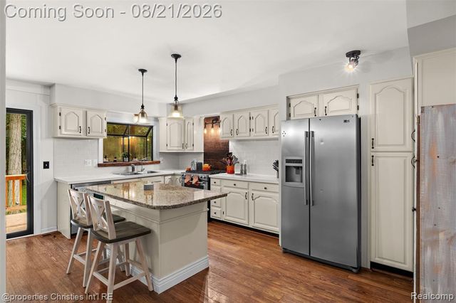 1625 Perry Lake Road, Ortonville, MI 48462