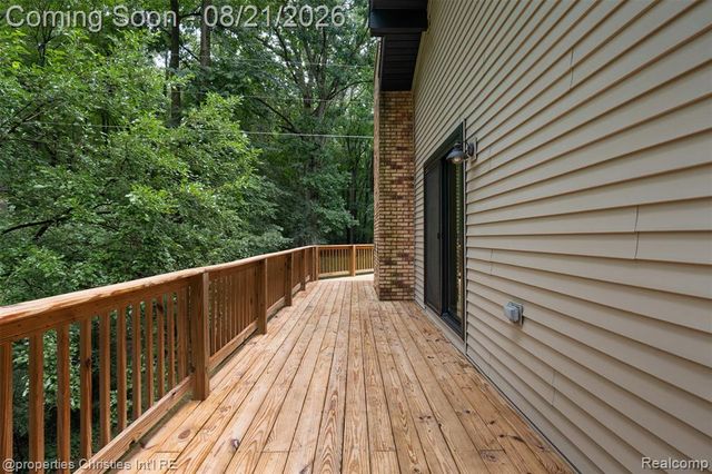 1625 Perry Lake Road, Ortonville, MI 48462