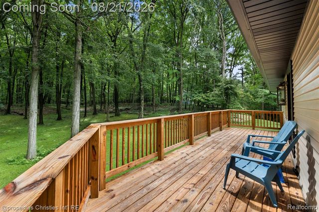 1625 Perry Lake Road, Ortonville, MI 48462