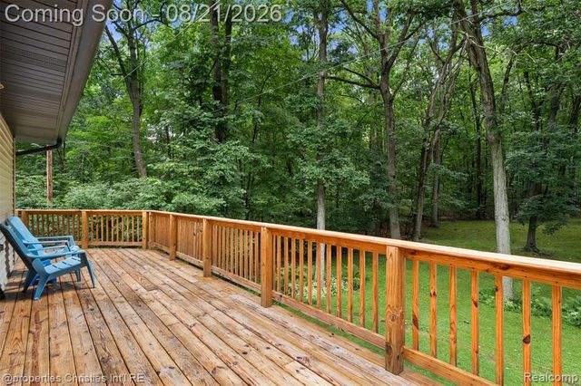 1625 Perry Lake Road, Ortonville, MI 48462